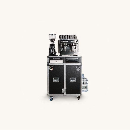 Echtes Espressomobil Flight-Case Stand-Alone-Setup mit Maschine, Mühle und Crystal-Springs Wasser