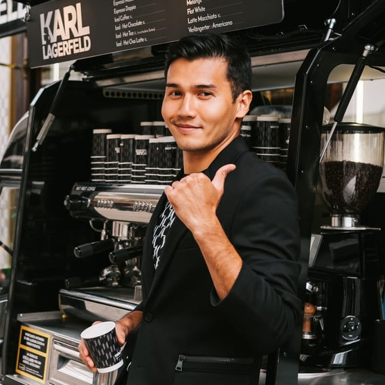 Echtes Espressomobil-Foto: Brand-Activation bei Karl Lagerfeld